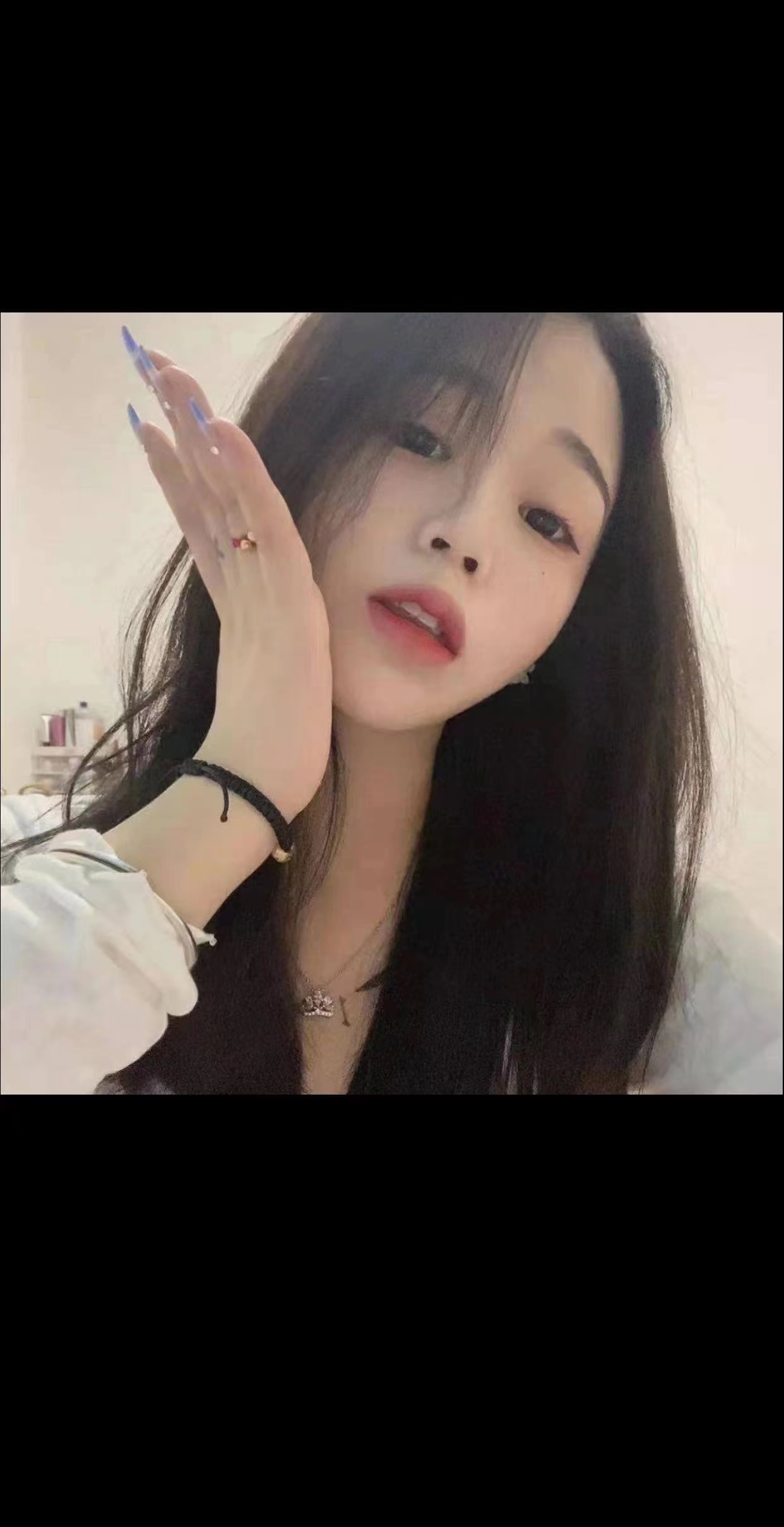 身材好,服务周到,会心疼人。