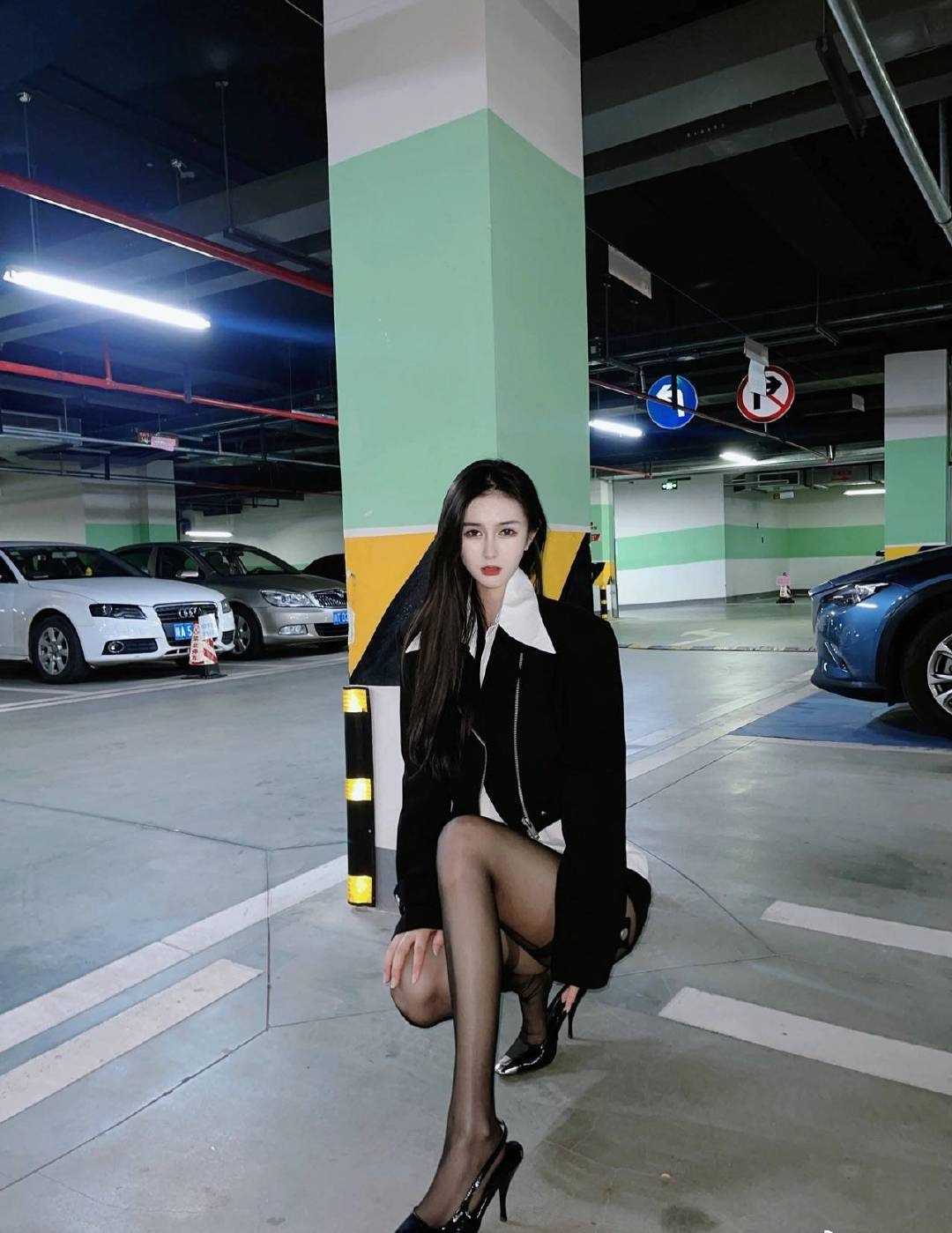 服务和脸一级棒的美女