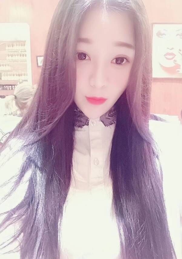 很有气质，胸大，紧实