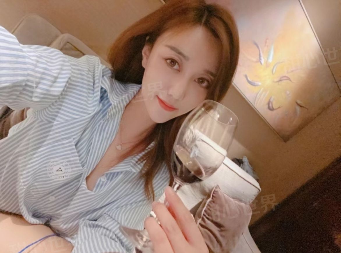 这个妹子，速度上车，太漂亮了！