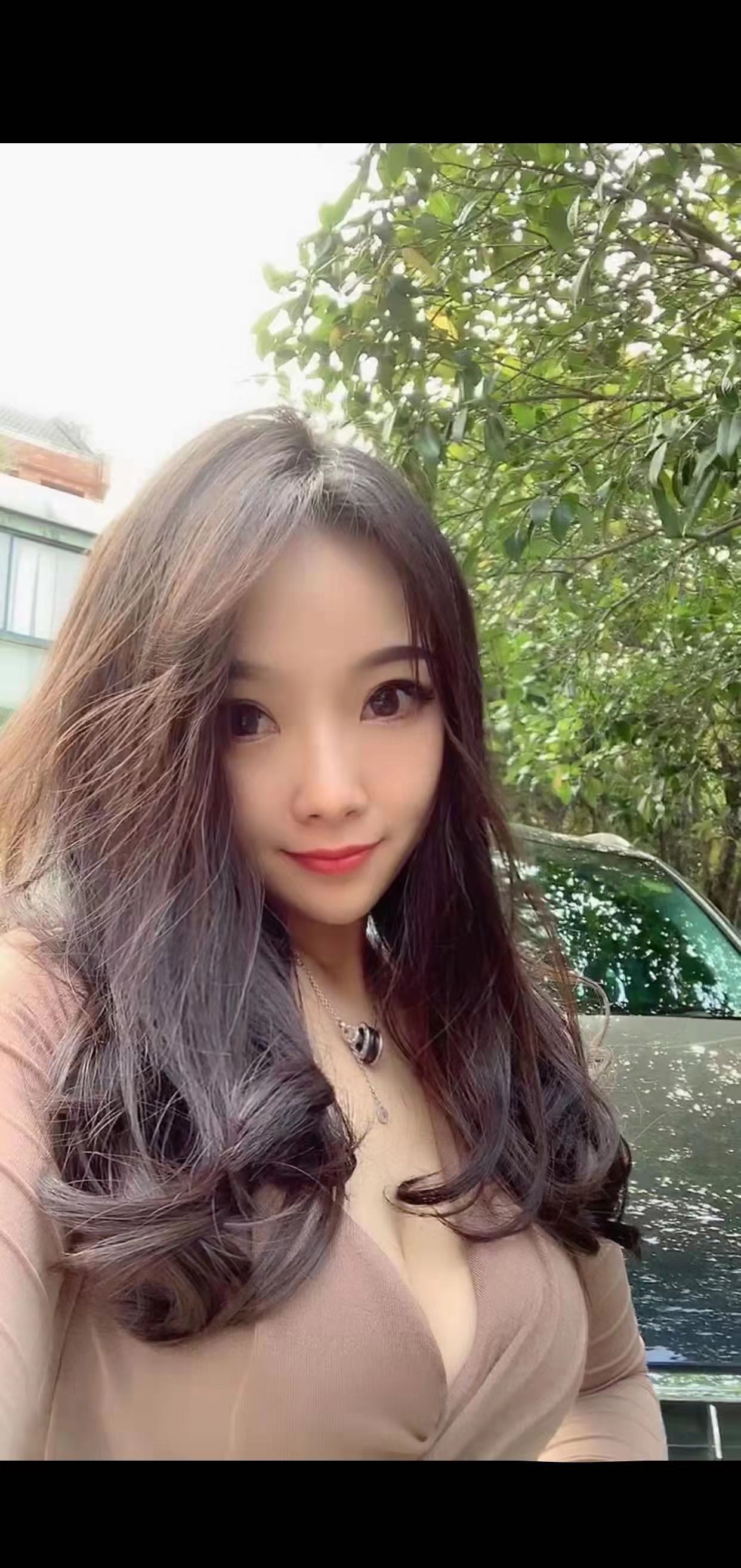 小乐,一个能让你快乐的女孩