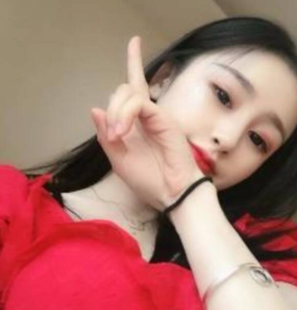 水多多的性感少妇