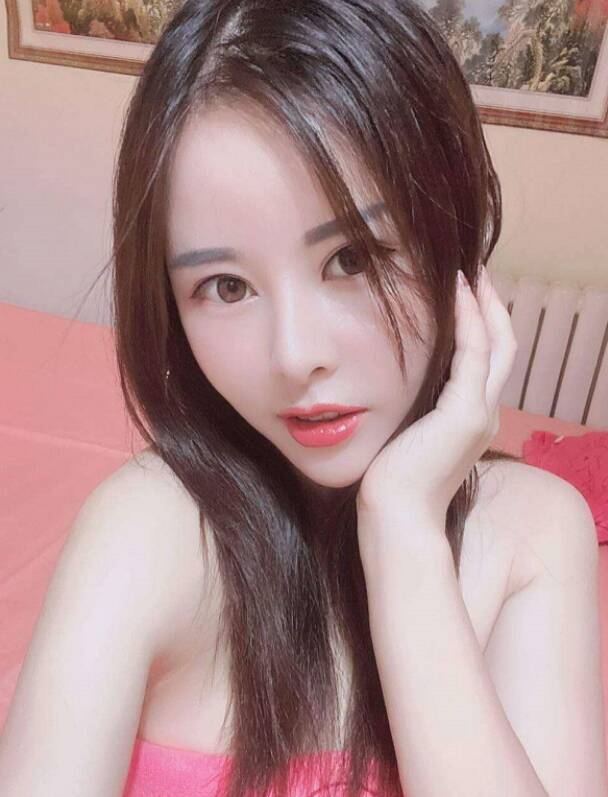 看着很乖很乖的小女孩，就是不知道功夫整么学会的