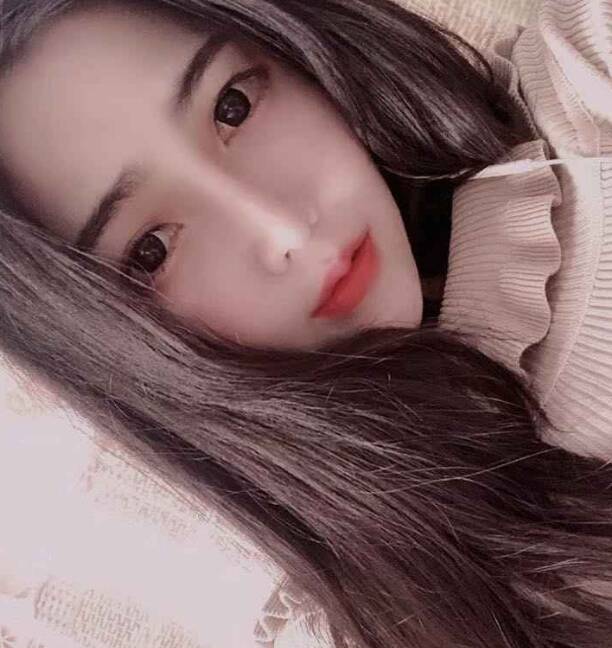 丰乳肥臀e杯服务系小妹，服务好sao水多