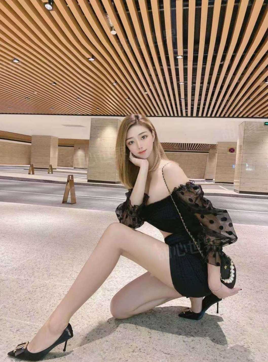 分享一个非常漂亮的妹子给广大朋友