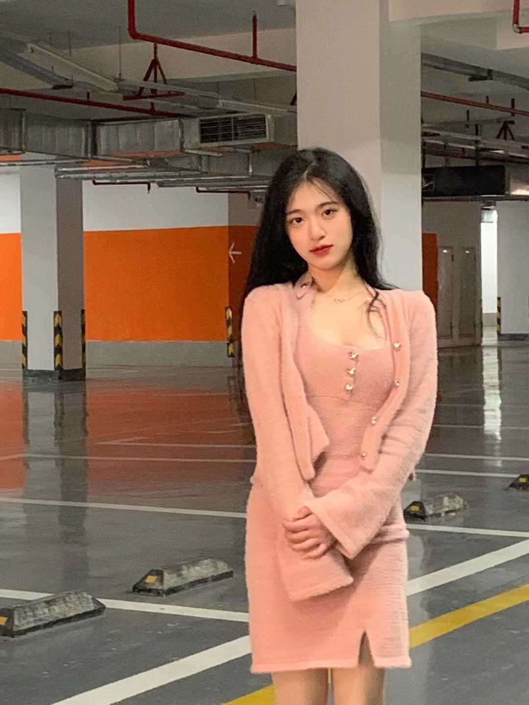 清纯美丽的女学生妹妹