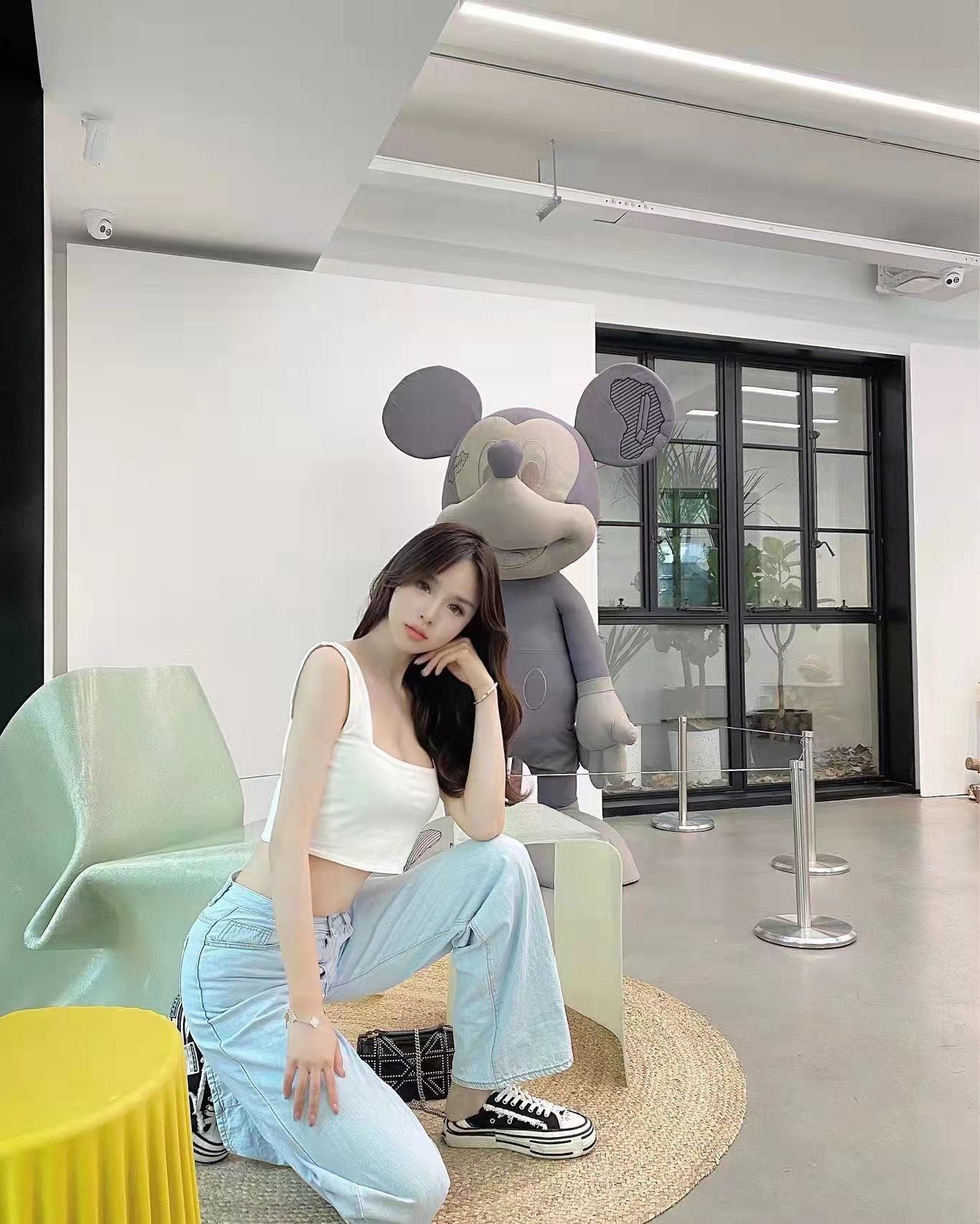 美女超级多，身材超级好。