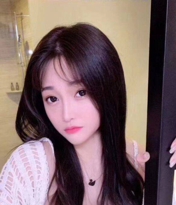 一个漂亮活好的小姐姐驾到