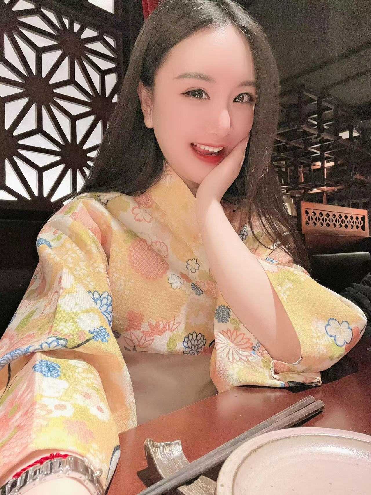 兼职护士小姐姐