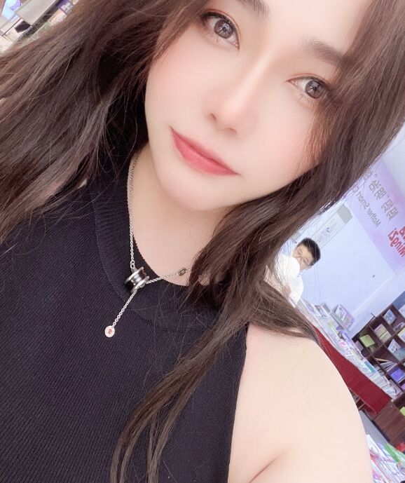 童颜巨乳d杯美少女