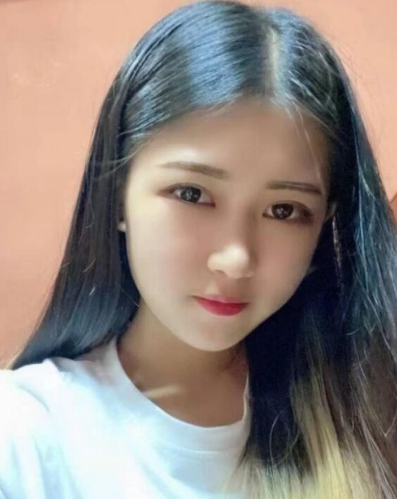 胸大性格好的美女