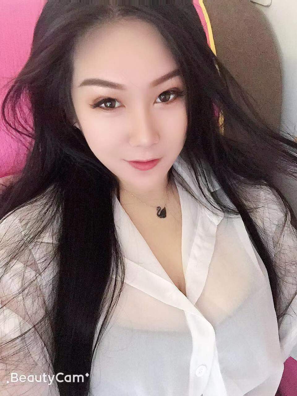 夫子庙大胸乐乐