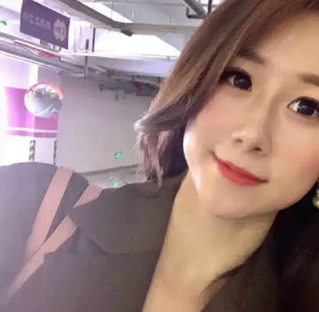 观山湖27岁水多熟女。