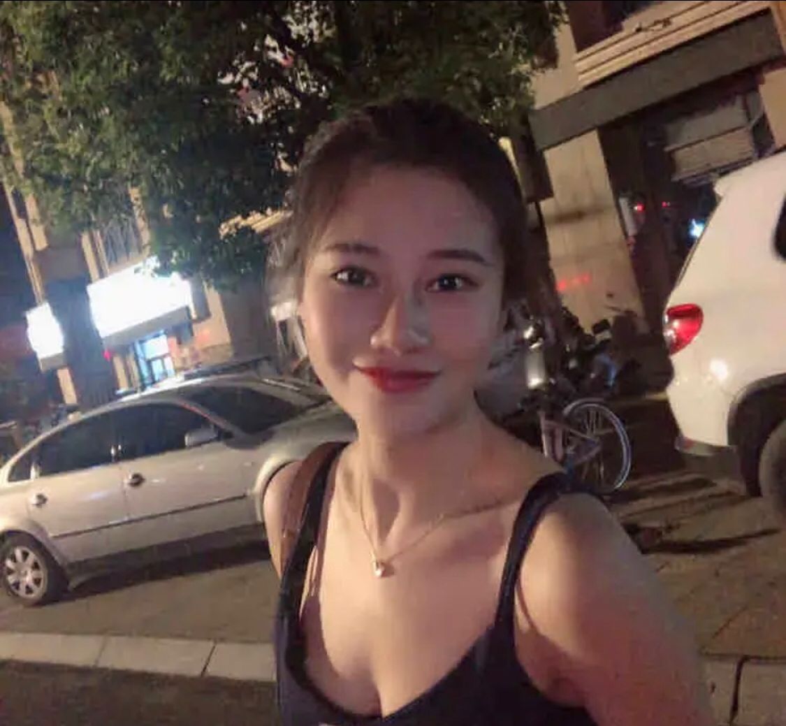 很有礼貌的小Sao货