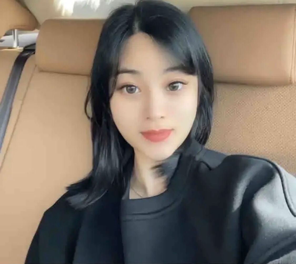 长腿少女kimi，大屁股后入实在太爽