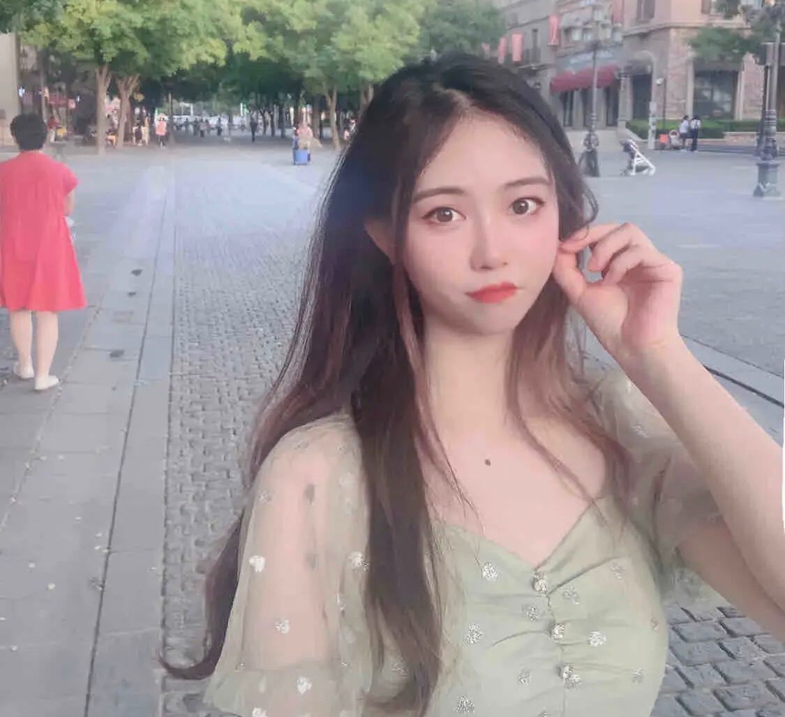 大胸妹子的超爽体验