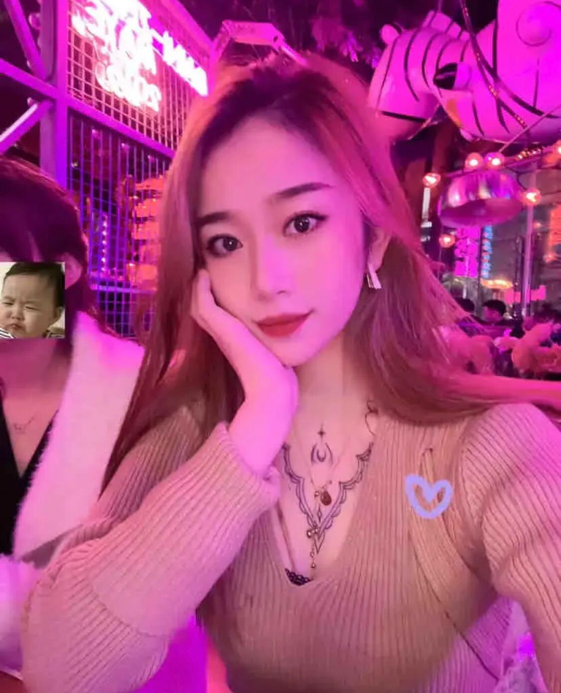 身材好又会调情的小姐姐