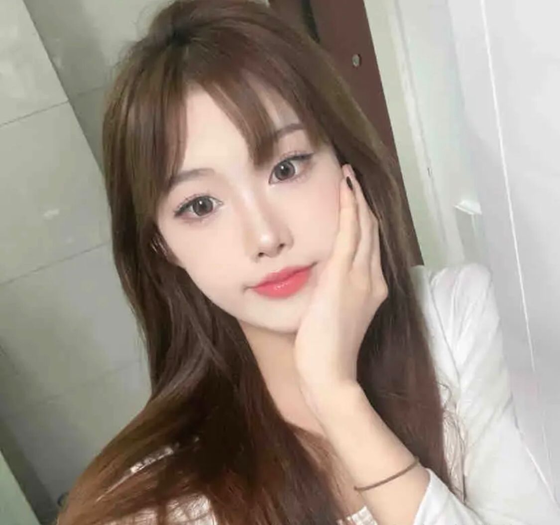 颜值不错的兼职妹子