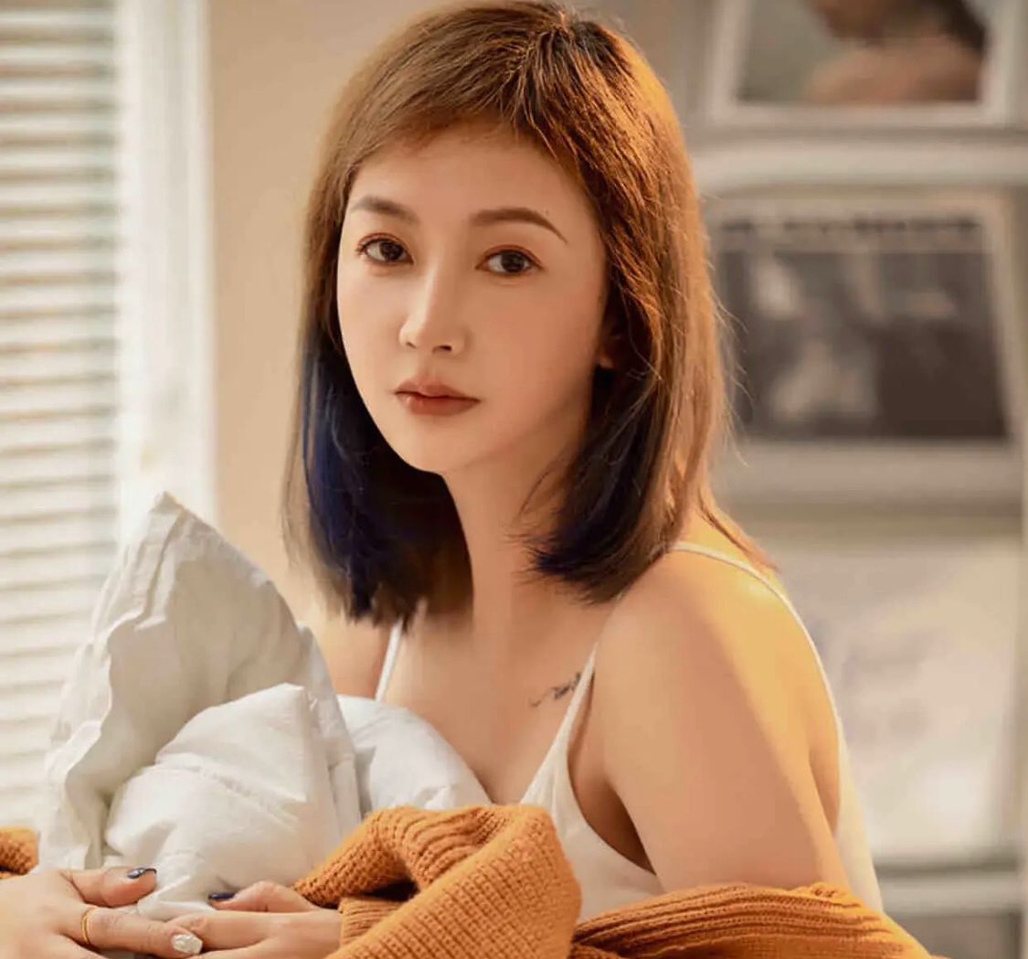 分享一个新到的丰满女