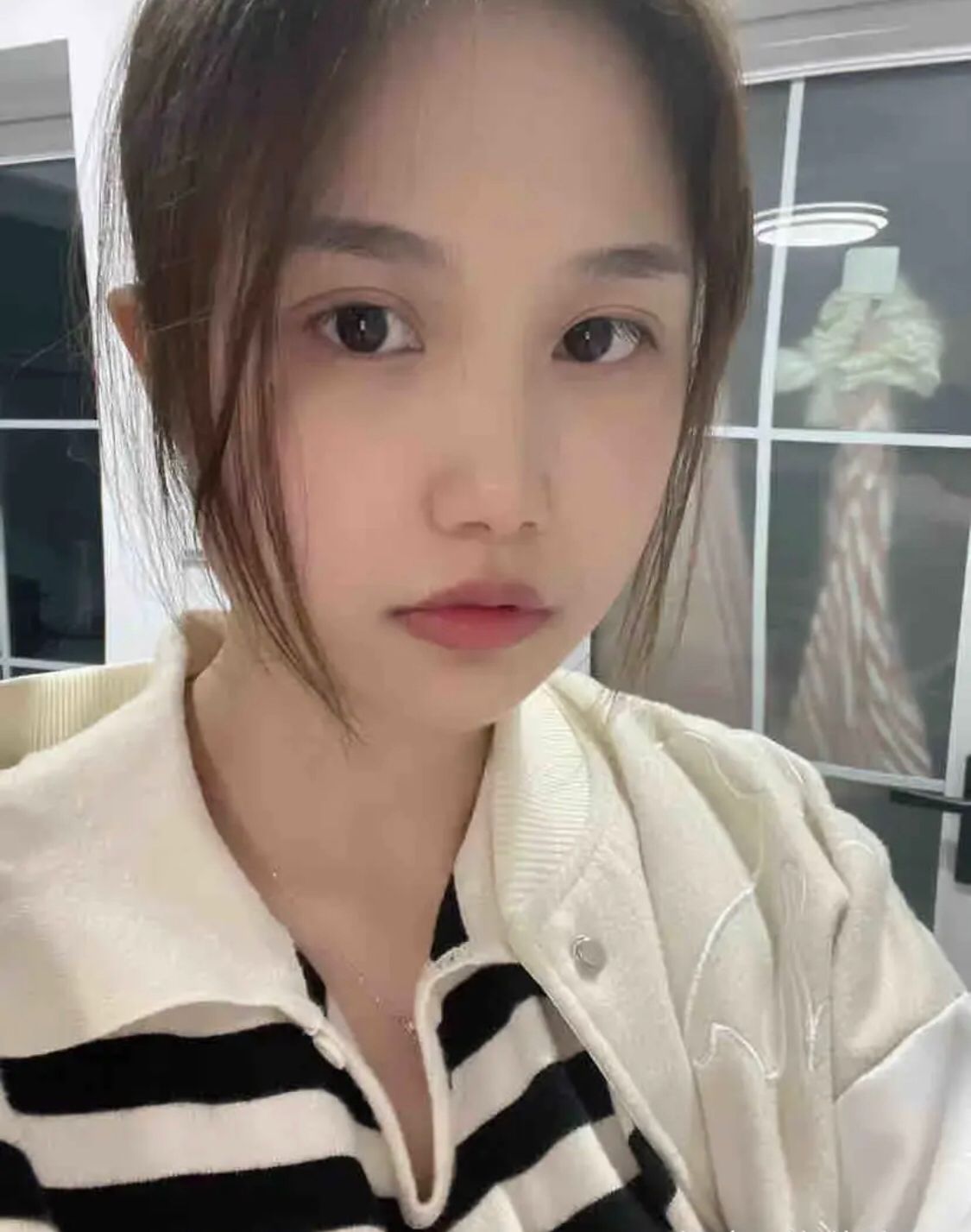 服务系列的妹子