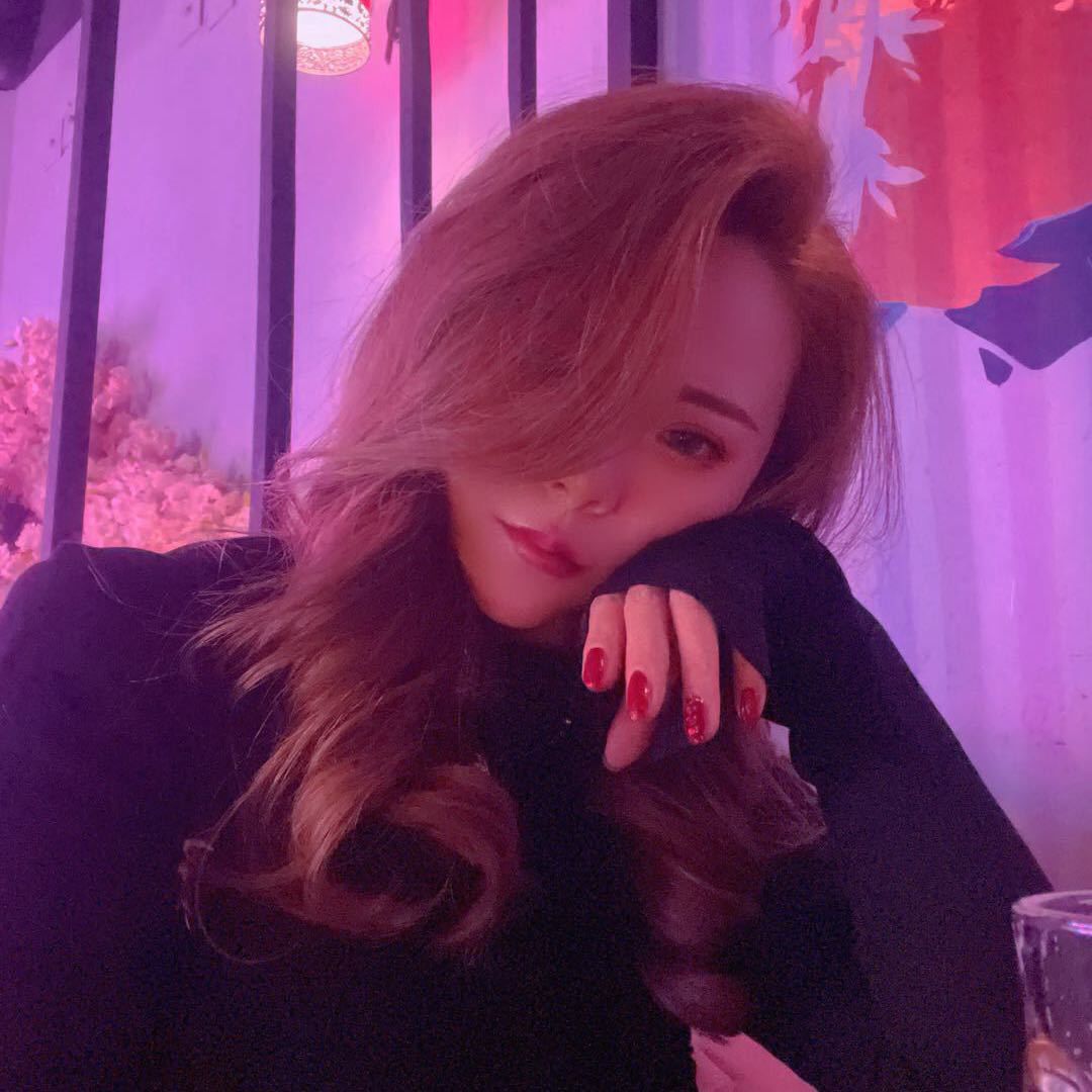 不机车的妹子屁股很翘