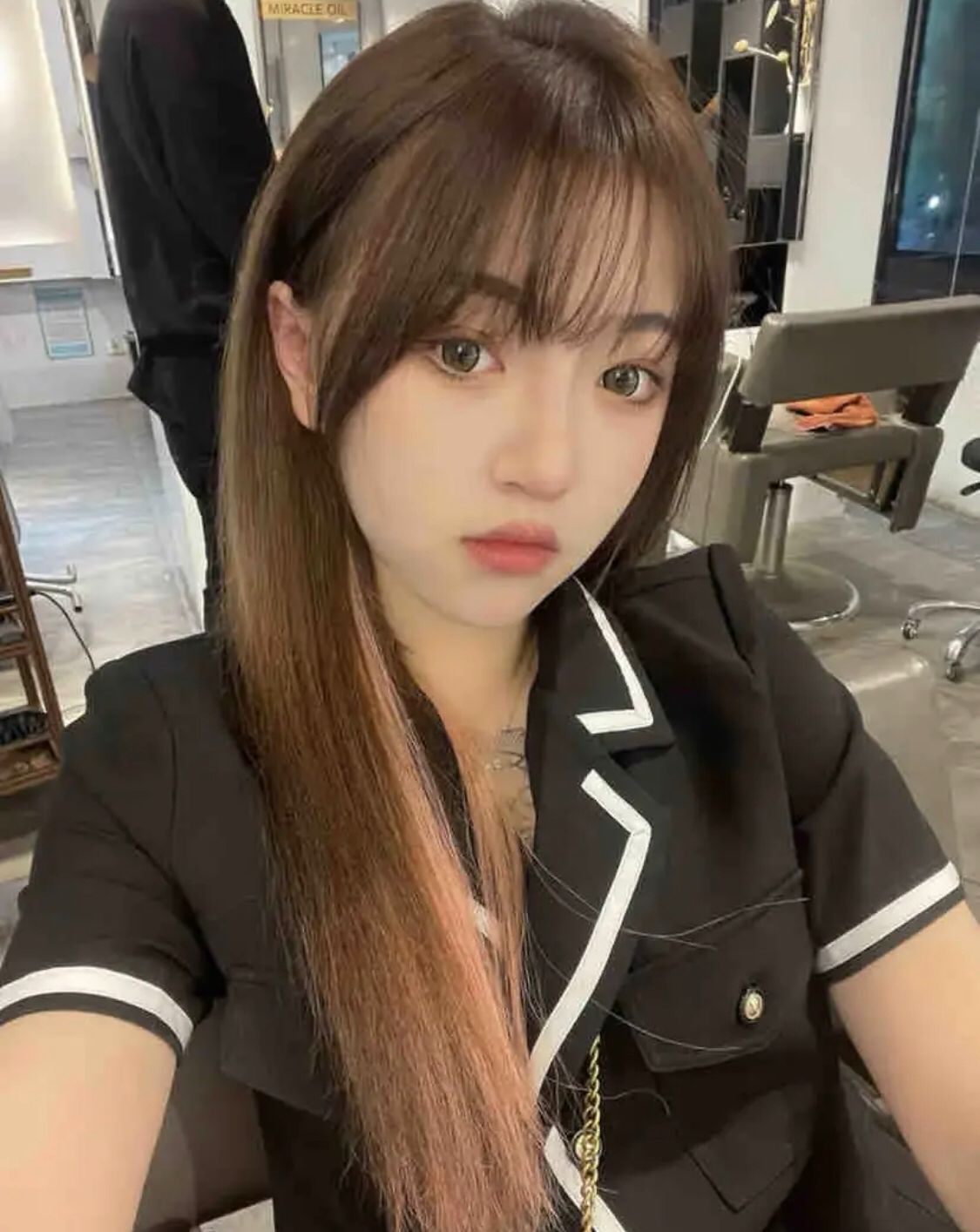 很主动很好看的妹子