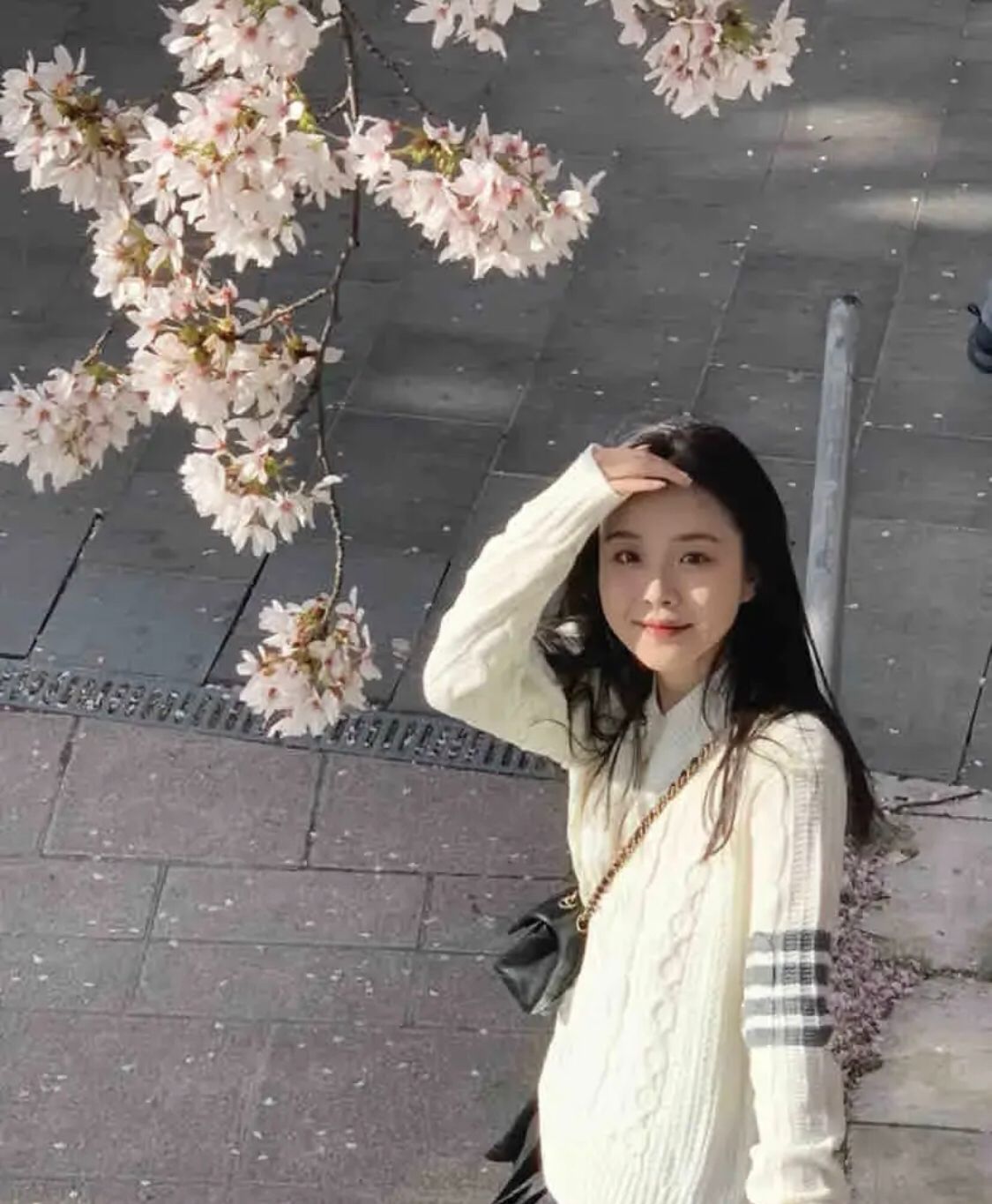 胸超级大的一个妹子