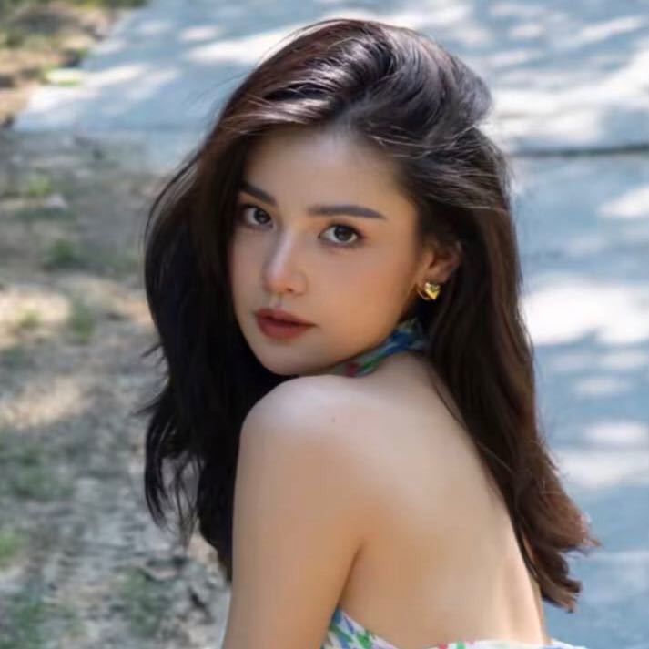 叫声很有穿透力的妹子