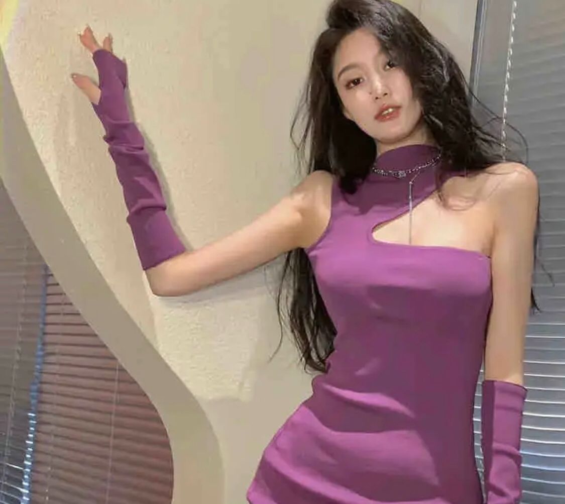 叫声很有穿透力的妹子