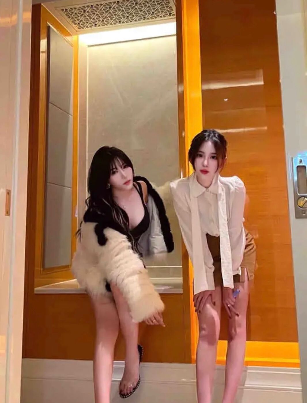 可以双飞的女王味妹子