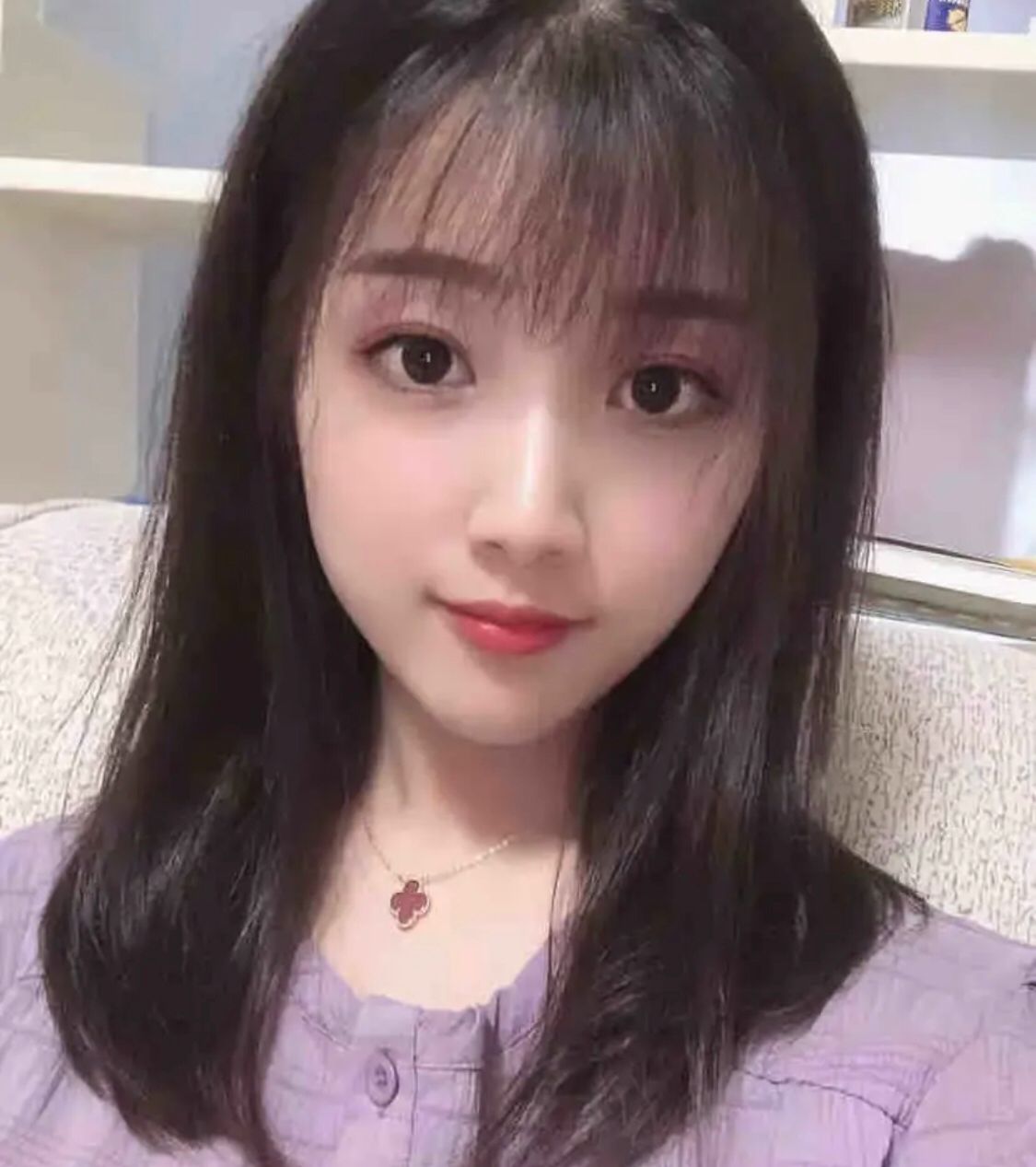 床上很狂野的美女