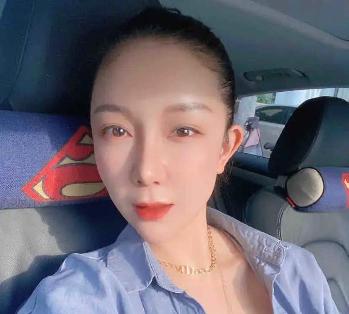 颜值不错的熟女少妇