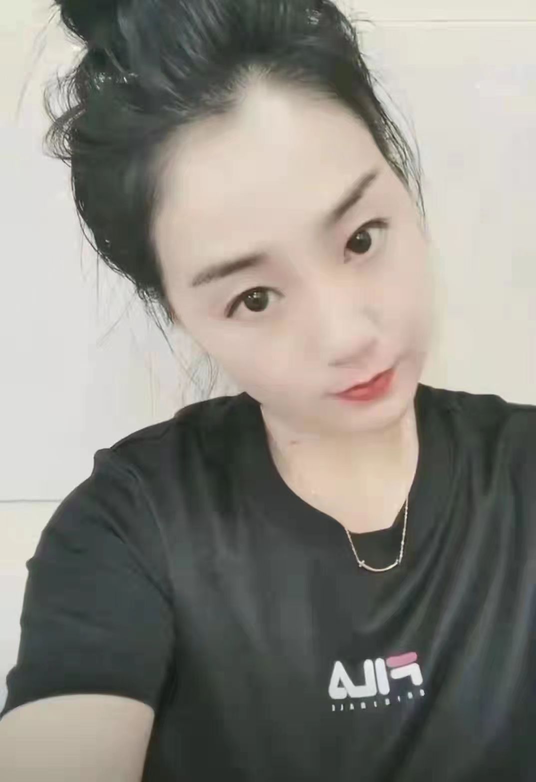 价格实惠体验很爽的小姐姐