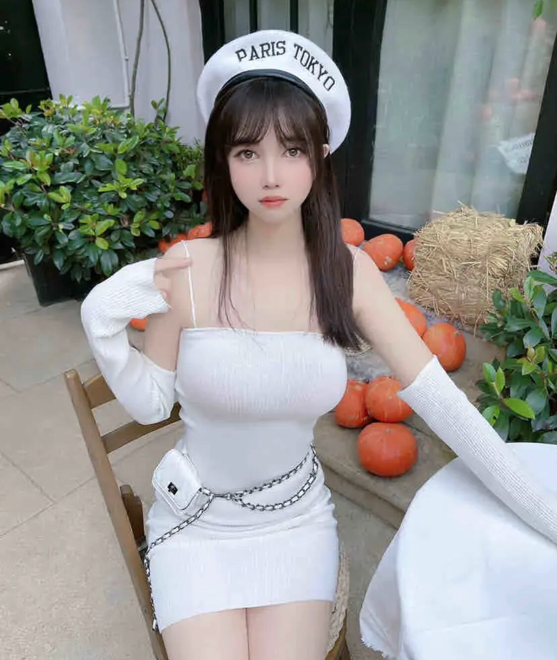 一个工具f罩杯妹妹不错皮肤好。