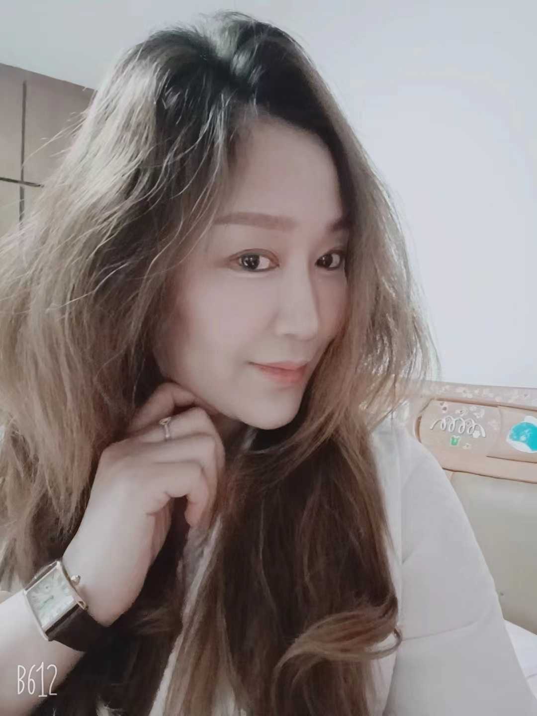 万达广场附近身材丰满少妇