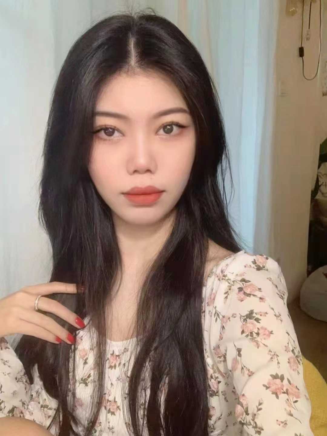 妩媚动人心弦的小姐姐