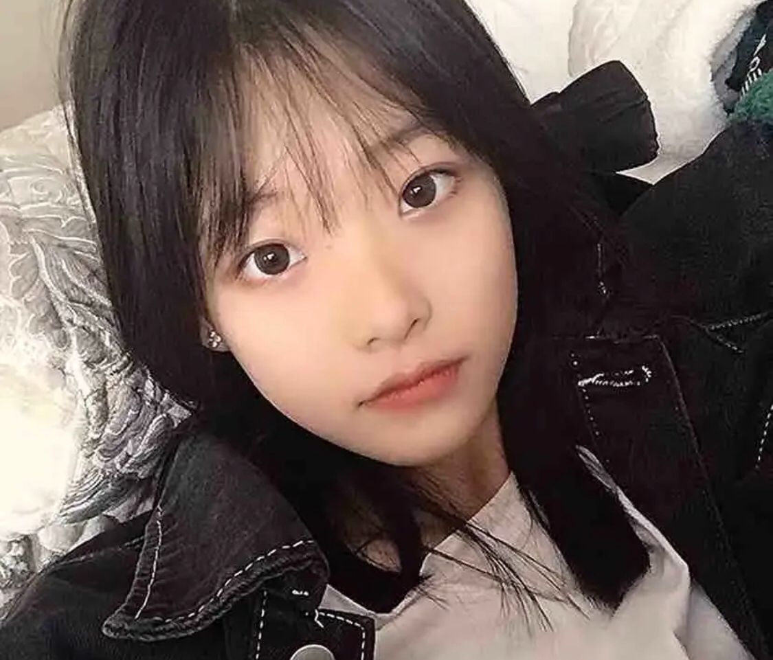 制服很多的兼职小妹