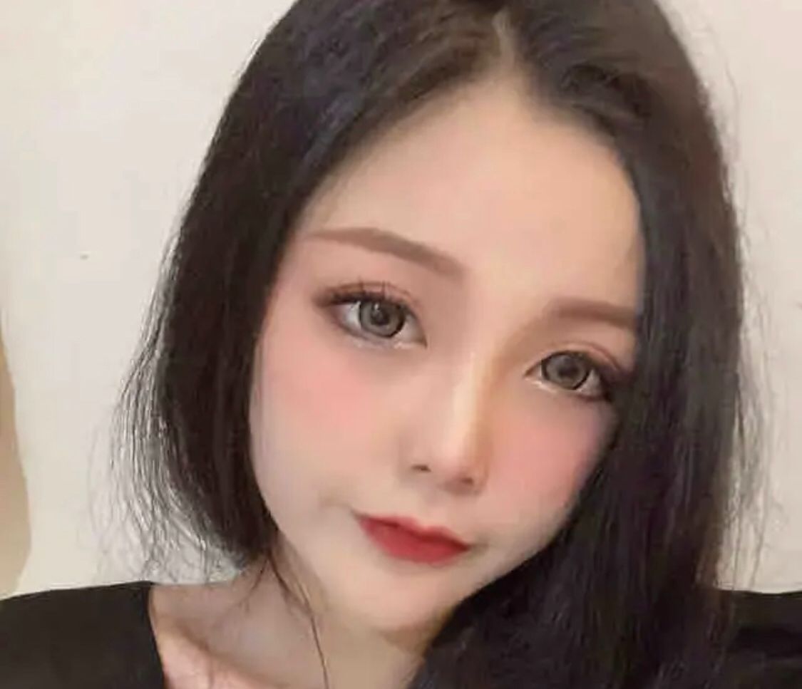 浦东颜值很高的一个小姐姐