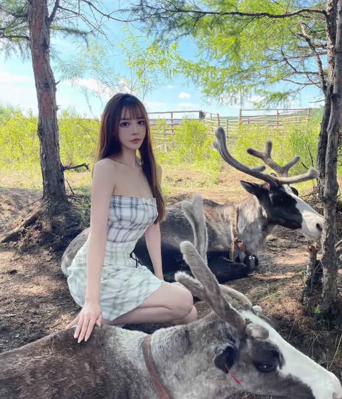 很甜很萌的妹子