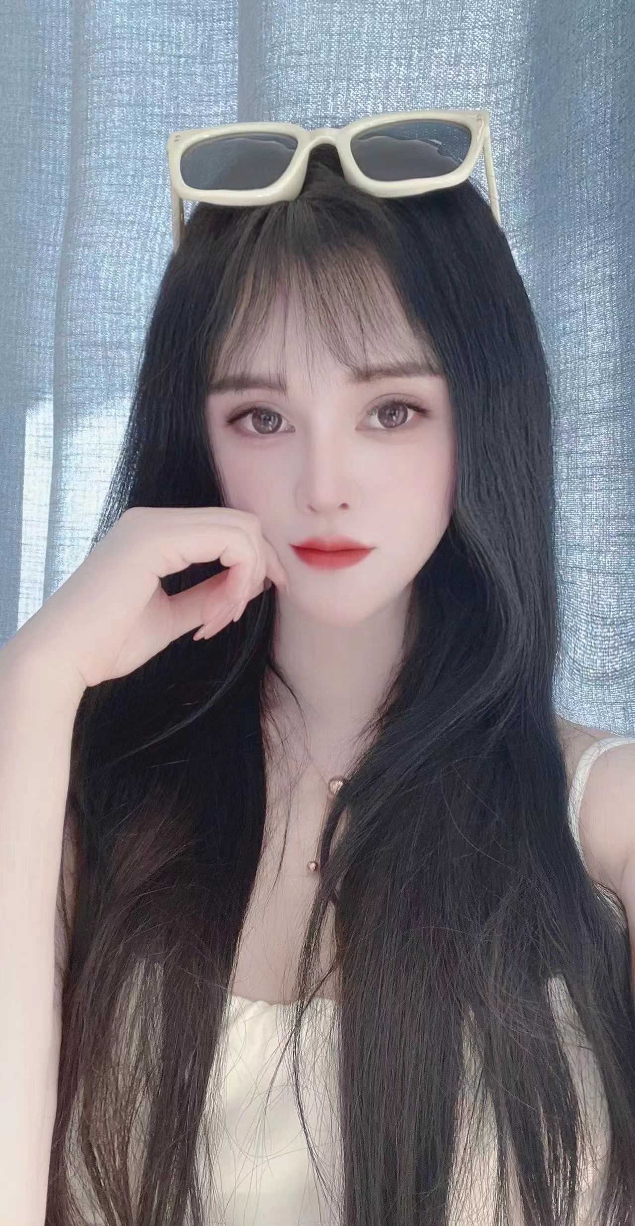 疫情间欠了网贷而下水的小嫩妹