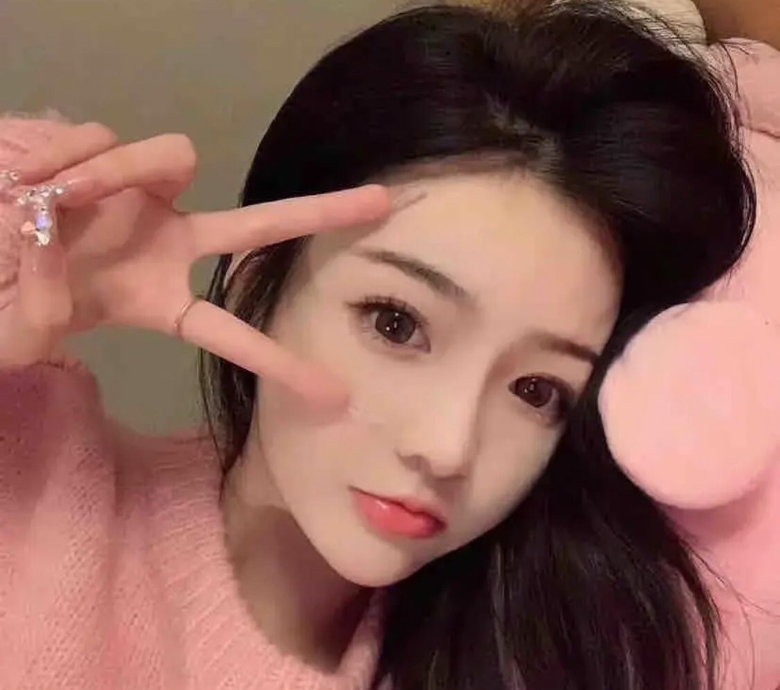 开朗幽默的妹子