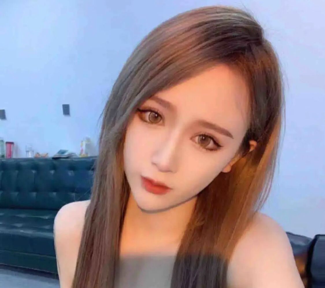 性感年轻的妹子