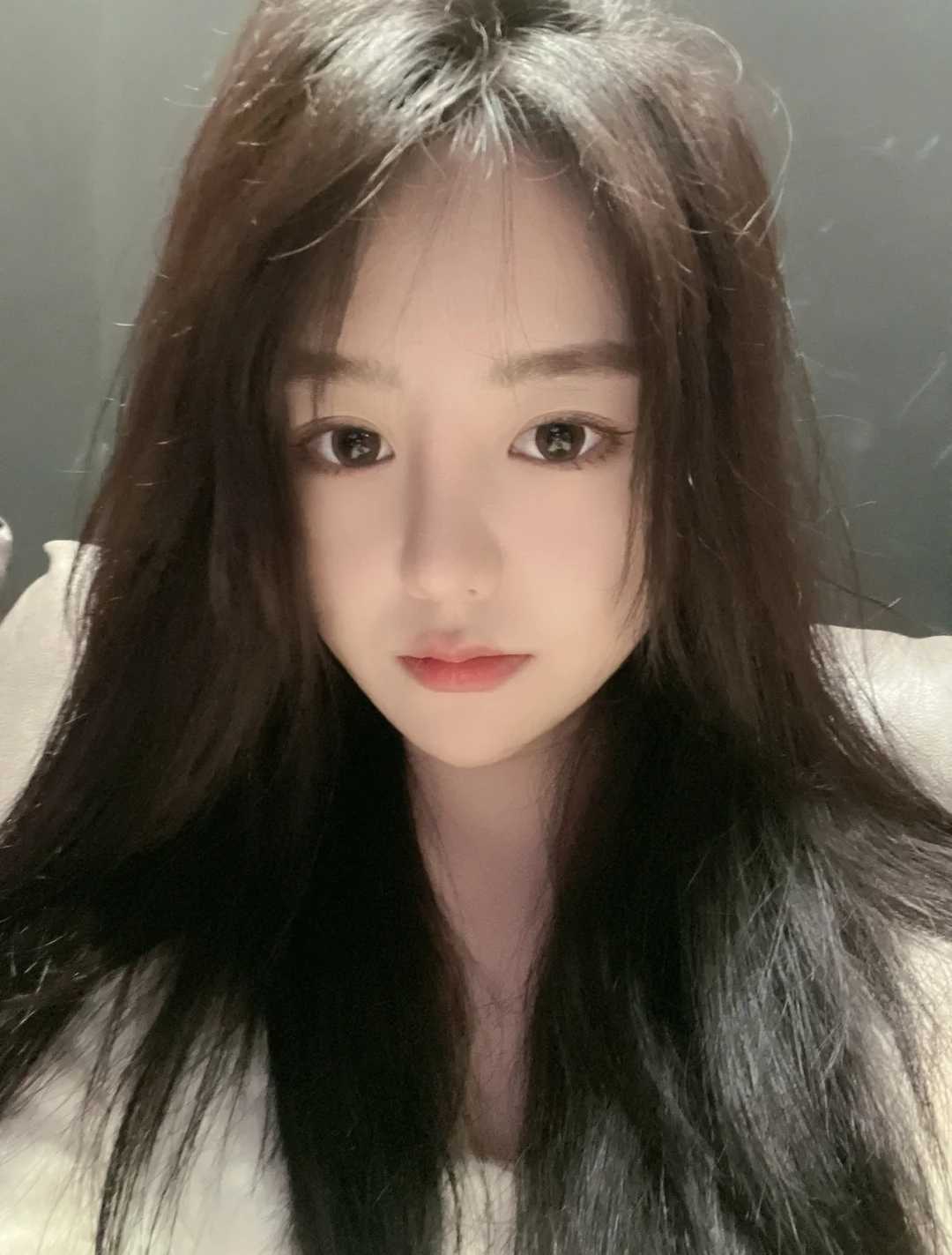 清纯00后小姐姐兼职