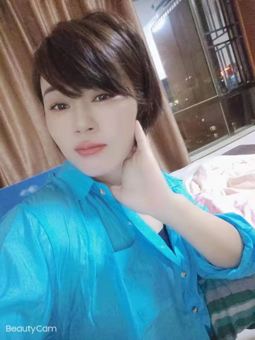 胸大肤白熟女一枚