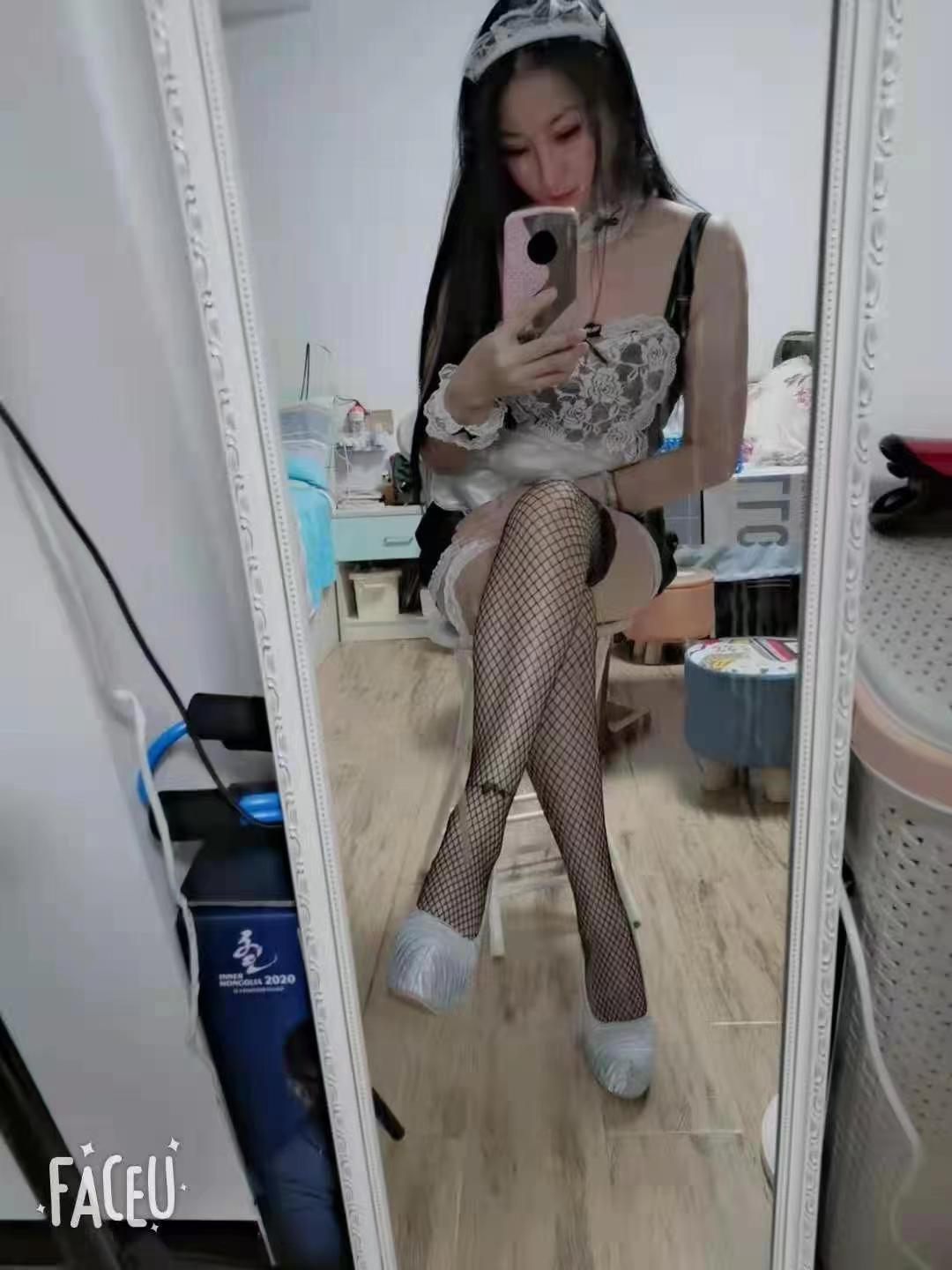 喜欢制服的大奶少妇