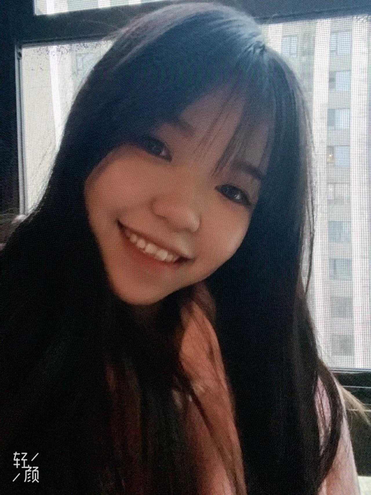 武昌区邻家女孩，人照一模一样