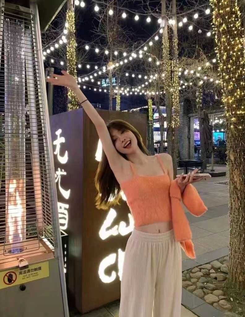 颜值身材超正的小妹妹