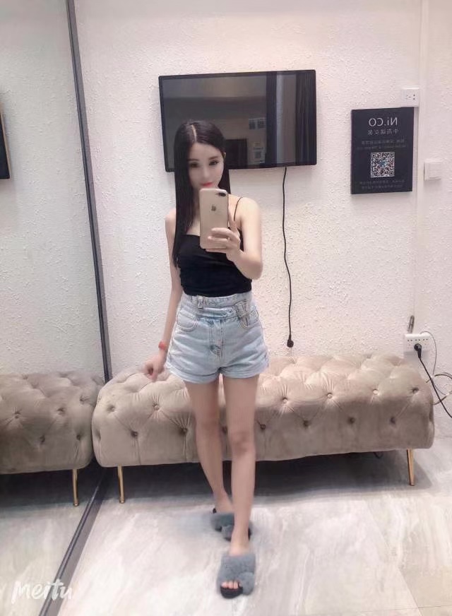 汉阳的一个兼职小妹