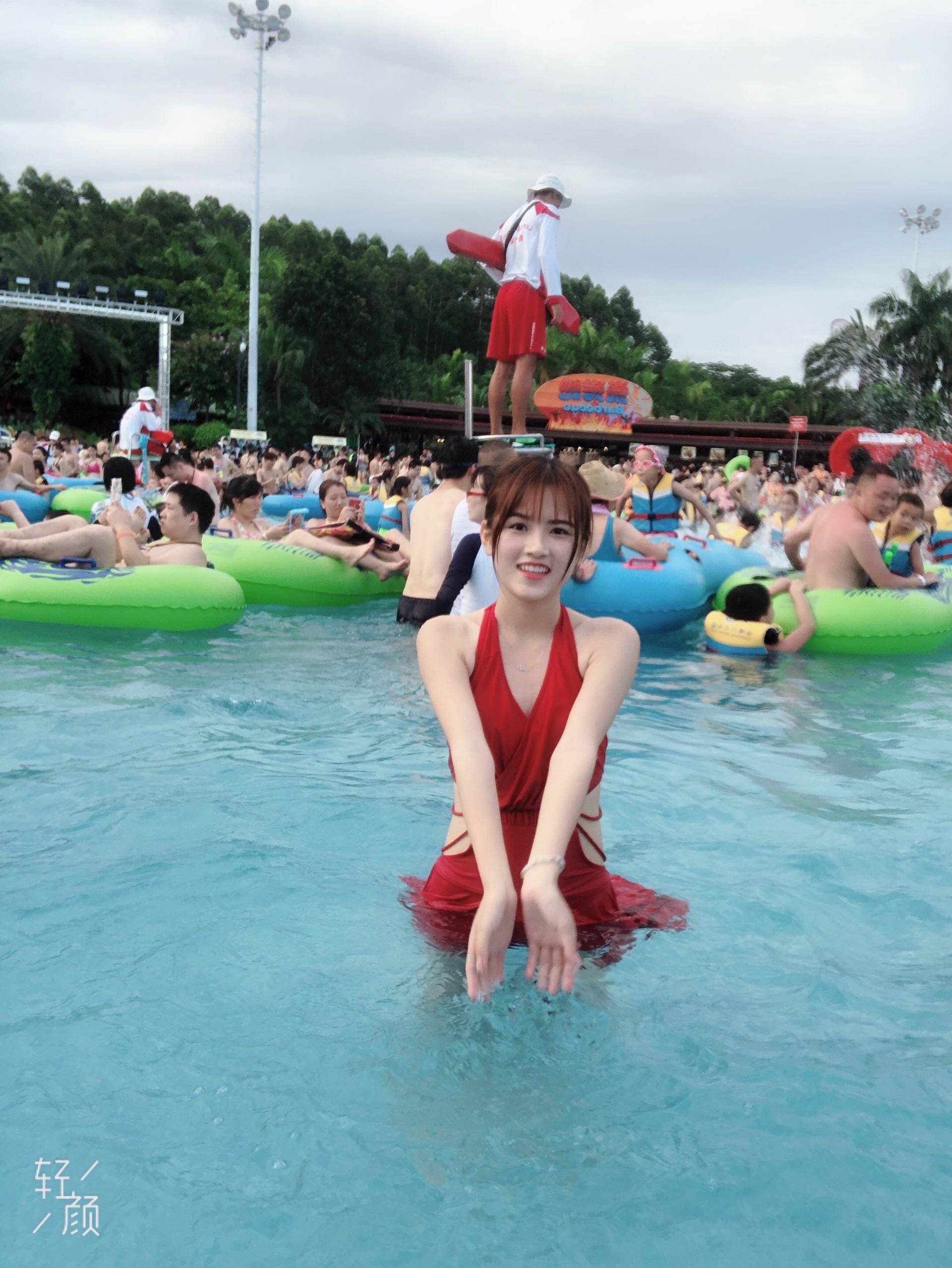 朋友分享的成都高冷妹子