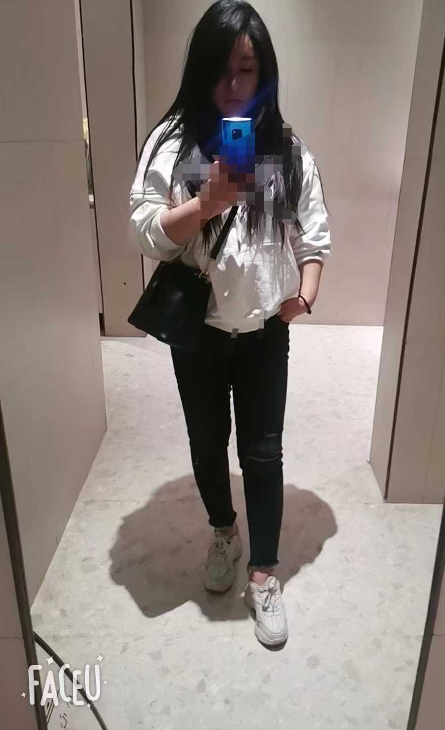 微胖型美女花姐